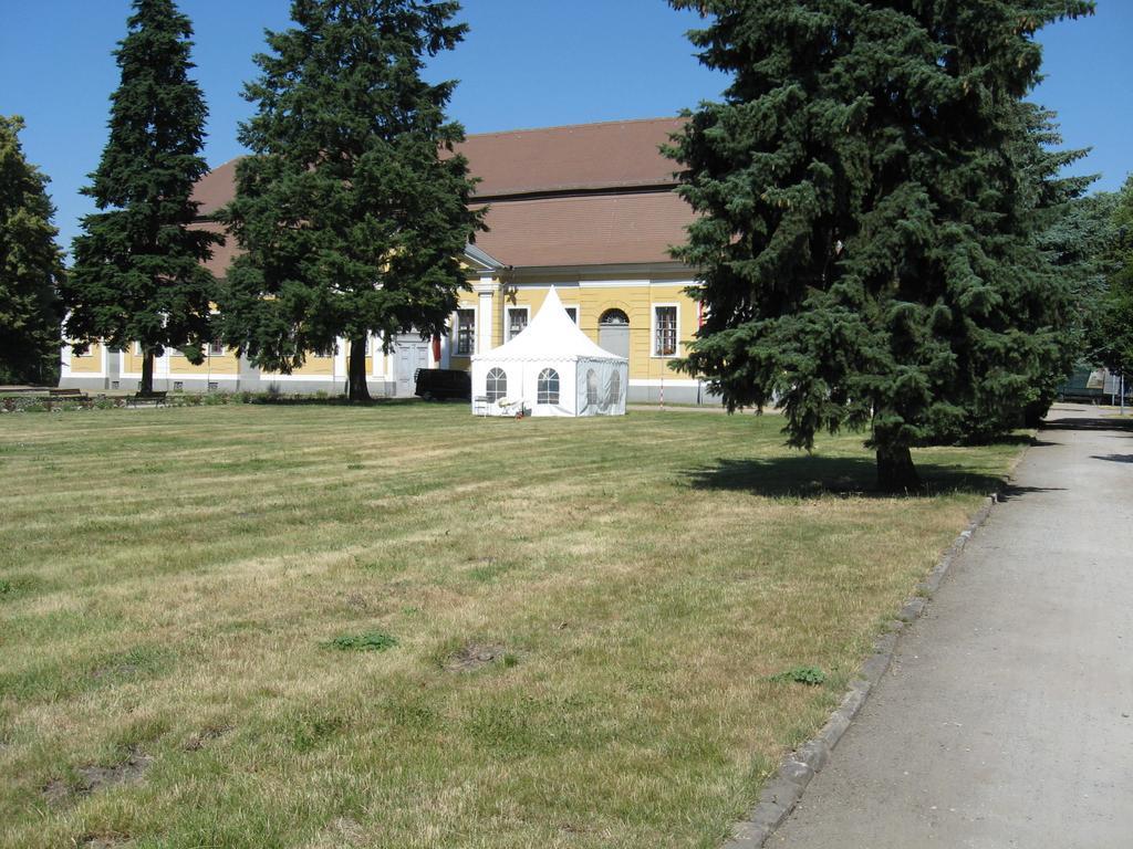Pension Schlosswache-Zerbst Экстерьер фото